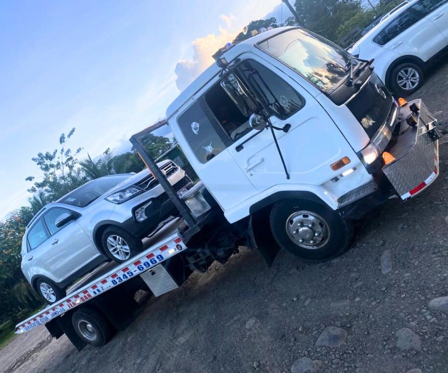 Grúas y Plataformas Sequeira